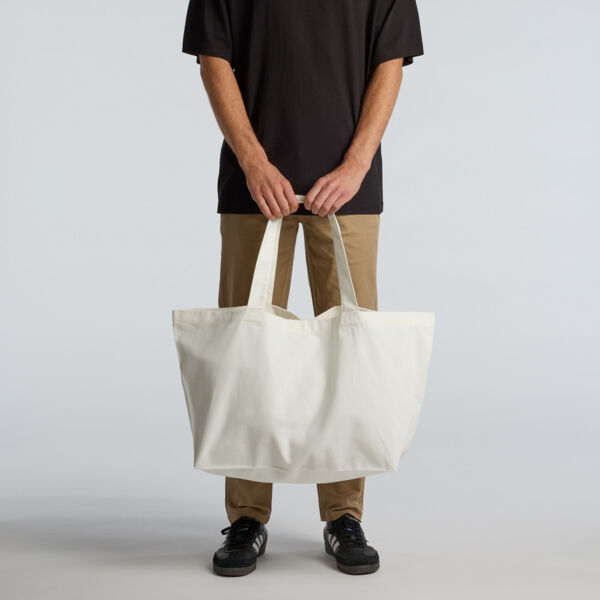 OVERSIZED TOTE BAG Thumbnail